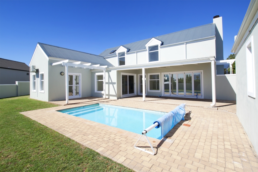 To Let 3 Bedroom Property for Rent in Bluewater Estate Western Cape
